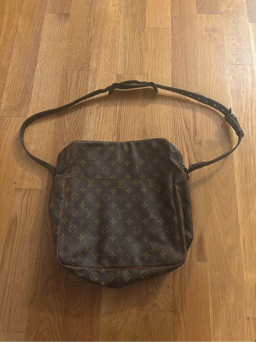 Louis Vuitton Vintage 80s Crossbody Messenger Bag Unisex